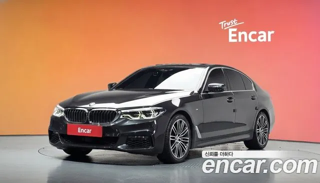BMW 5-Series 2019 — фото 1