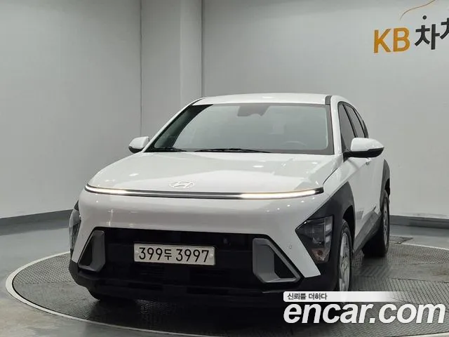Hyundai Kona 2023 — фото 1