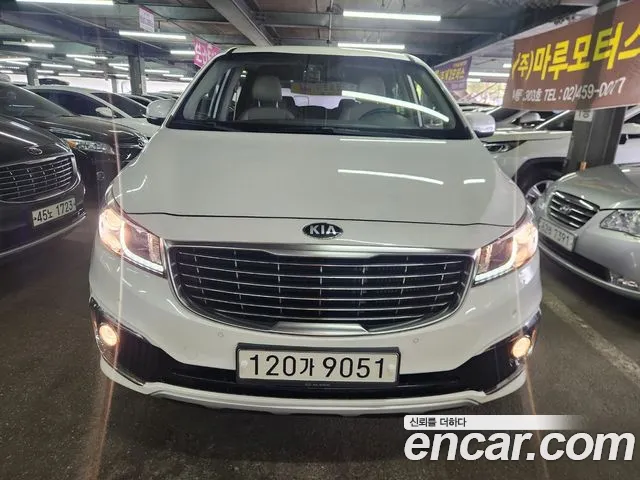 Kia Canival 2018 — фото 1