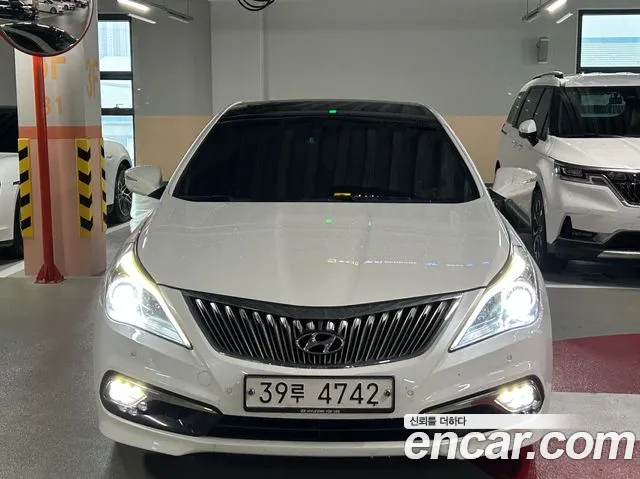 Hyundai Grandeur 2015 — фото 1