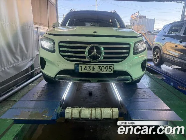 Mercedes-Benz GLB-Class 2024 — фото 1