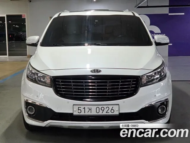 Kia Canival 2016 — фото 1