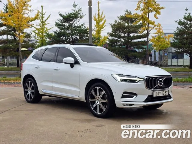 Volvo XC60 2019 — фото 1