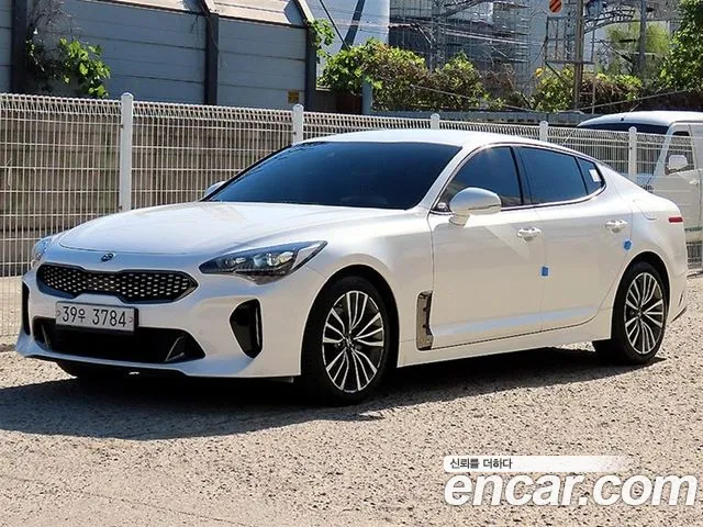 Kia Stinger 2019 — фото 1