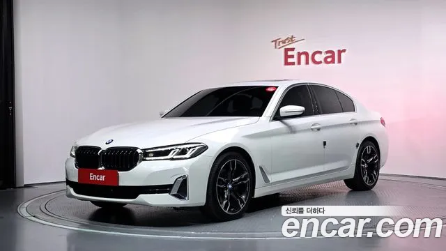 BMW 5-Series 2021 — фото 1