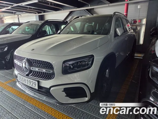 Mercedes-Benz GLB-Class 2025 — фото 1