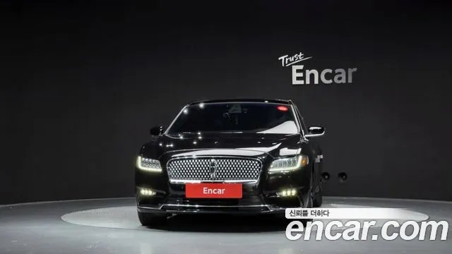 Lincoln Continental 2017 — фото 1
