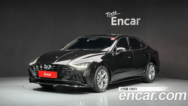 Hyundai Sonata 2022 — фото 1