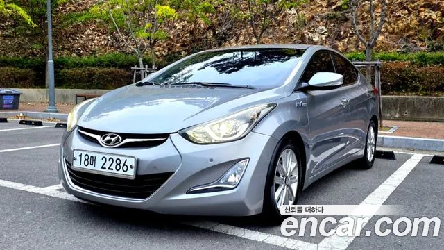 Hyundai AVANTE 2015 — фото 1