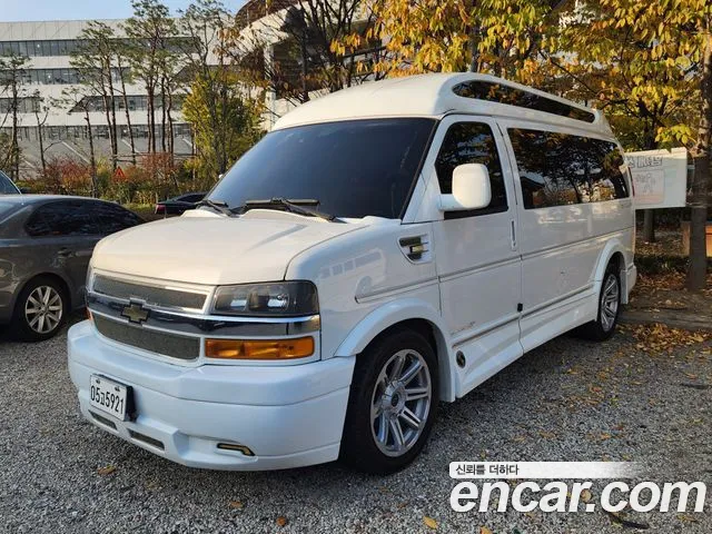 Chevrolet Express Van 2019 — фото 1