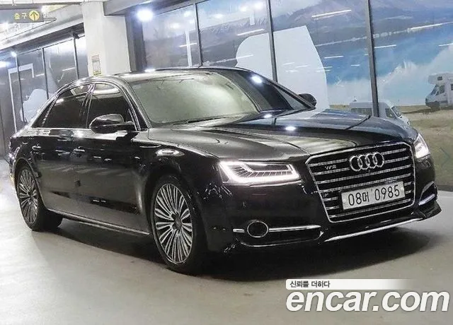 Audi A8 2016 — фото 1