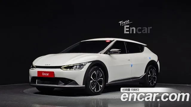 Kia EV6 2022 — фото 1