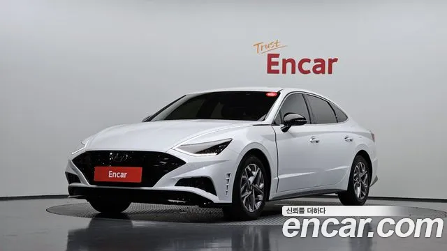 Hyundai Sonata 2022 — фото 1