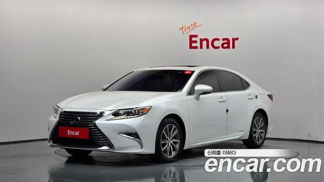 Lexus ES 2017 — фото 1