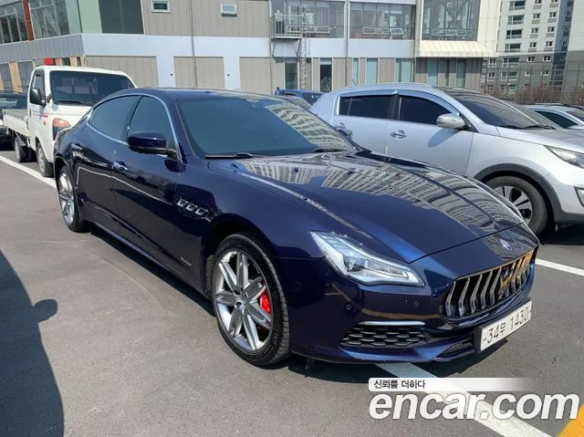 Maserati Quattroporte