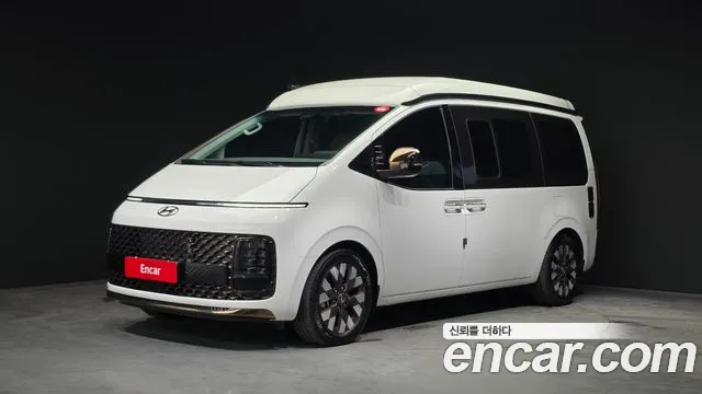 Hyundai Staria