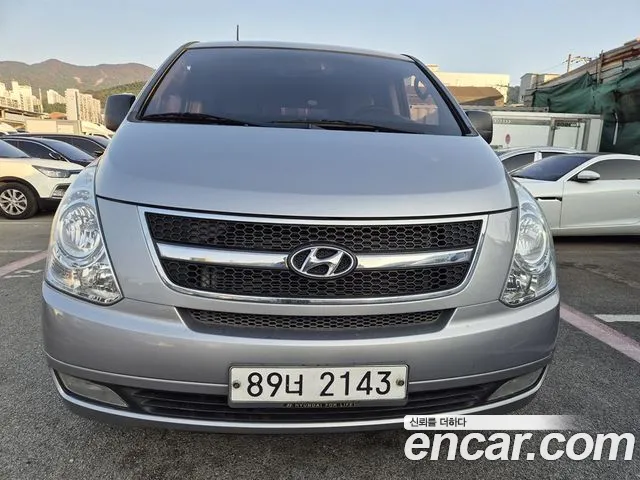 Hyundai Starex