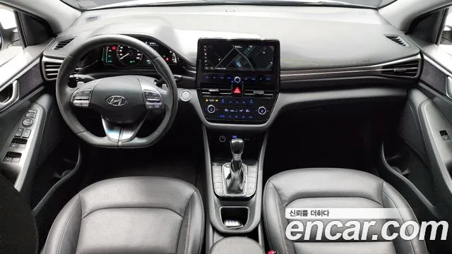 Hyundai Ioniq — интерьер
