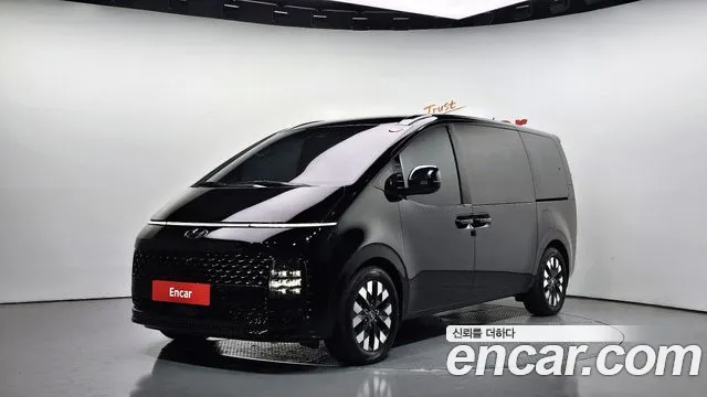 Hyundai Staria