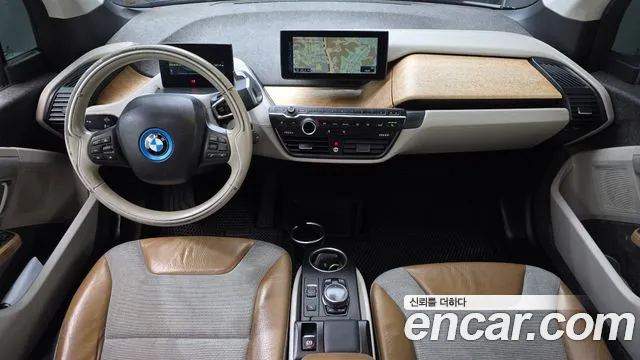 BMW i3 — интерьер