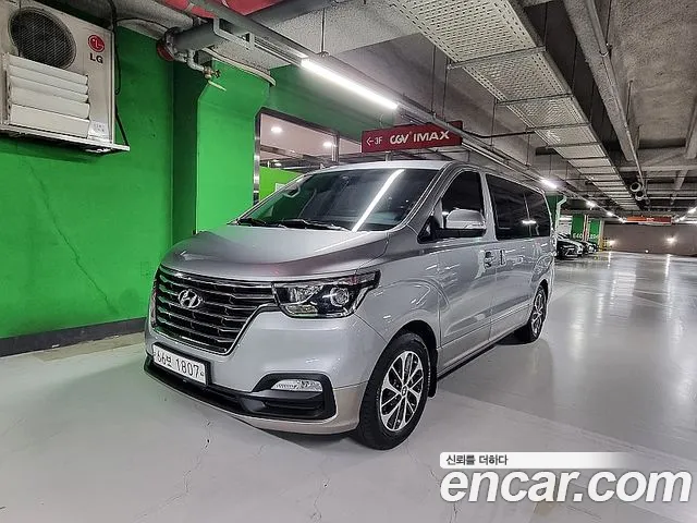 Hyundai Starex