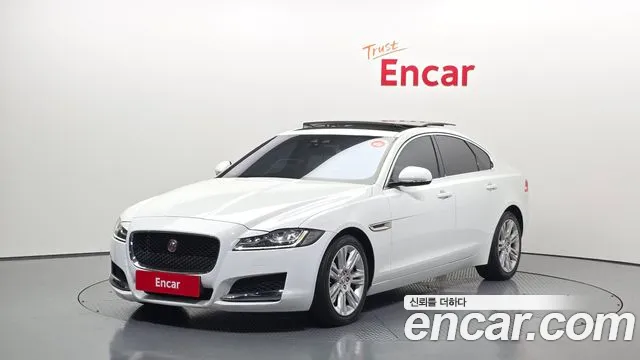 Jaguar XF
