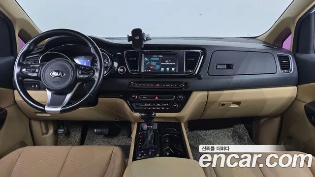 Kia Carnival — интерьер