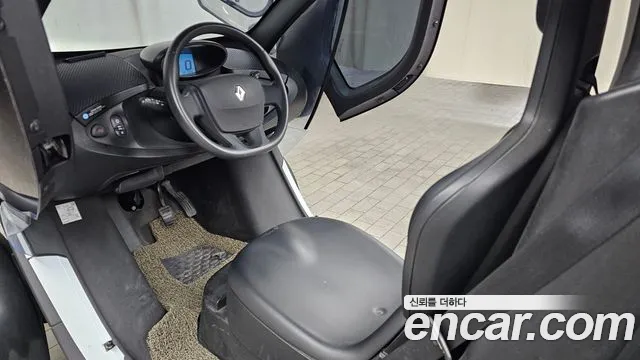 Renault Korea Twizy — интерьер