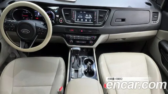 Kia Carnival — интерьер