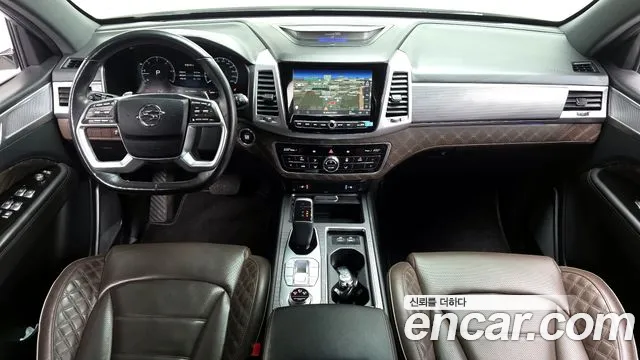 KG Mobility Rexton — интерьер