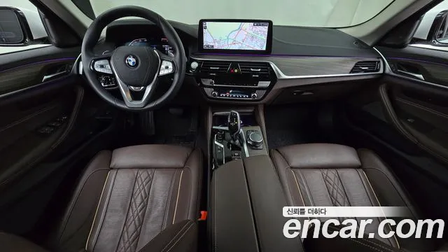 BMW 5 серия — интерьер