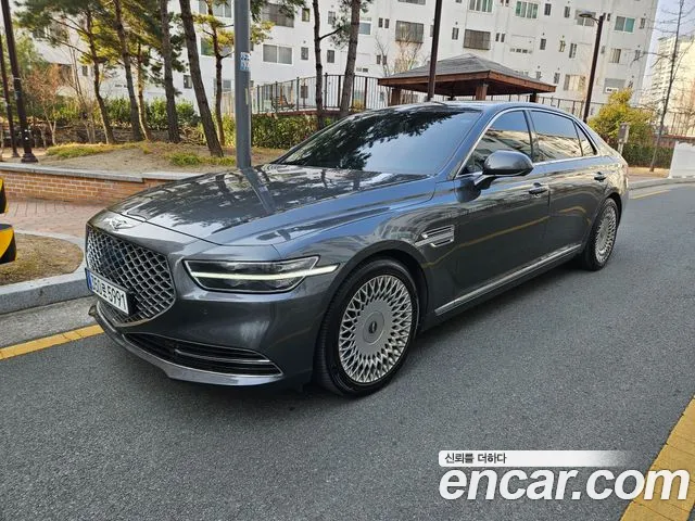 Genesis G90