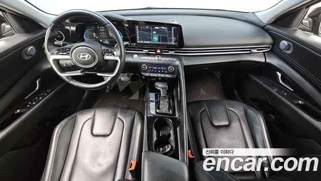 Hyundai Elantra — интерьер