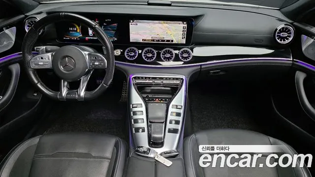 Mercedes-Benz AMG GT — интерьер