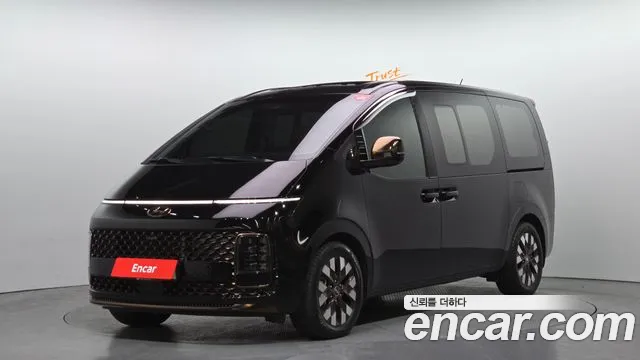 Hyundai Staria