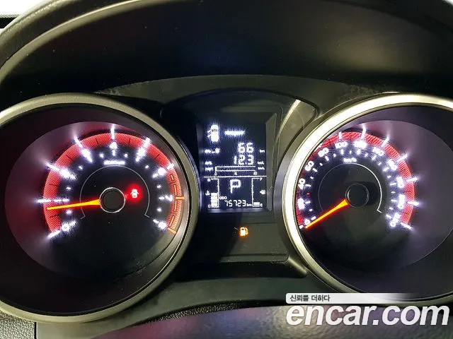 KG Mobility Tivoli — интерьер