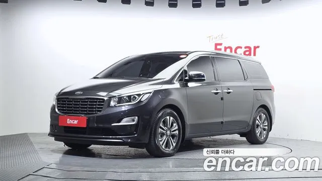 Kia Carnival — экстерьер