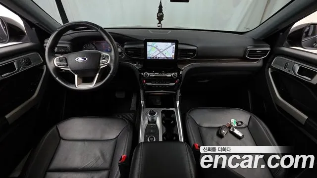 Ford Explorer — интерьер