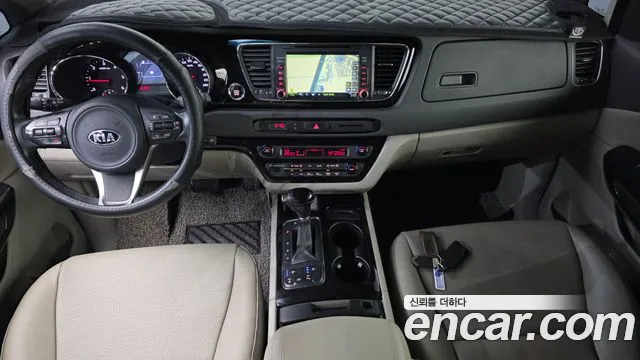 Kia Carnival — интерьер