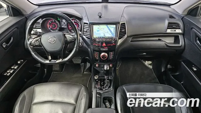KG Mobility Tivoli — интерьер
