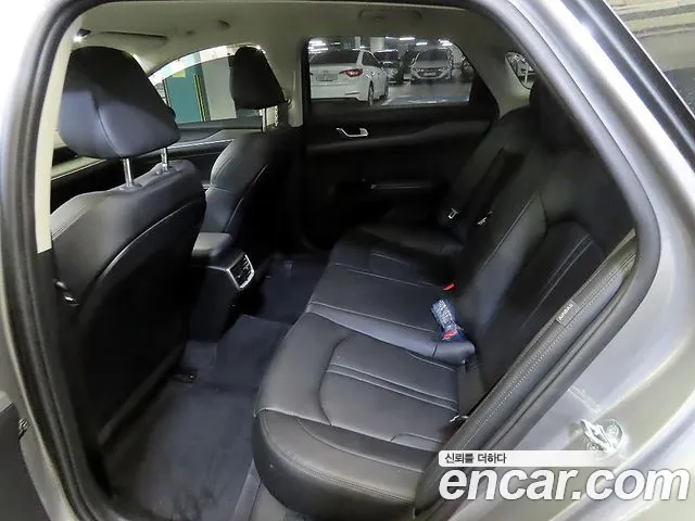 Kia K5 — интерьер