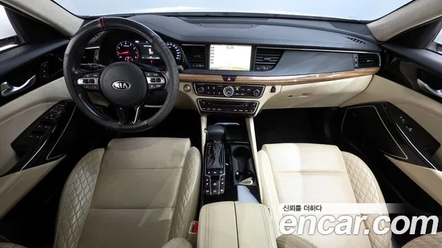 Kia K7 — интерьер