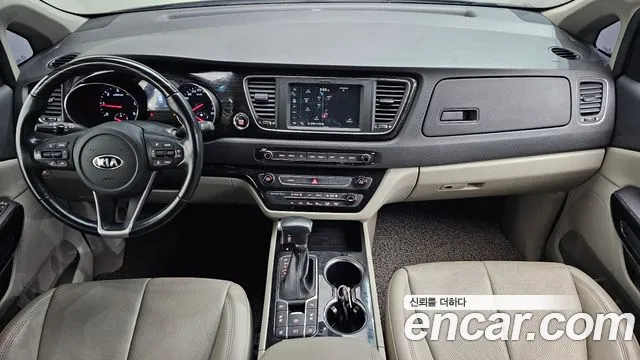 Kia Carnival — интерьер