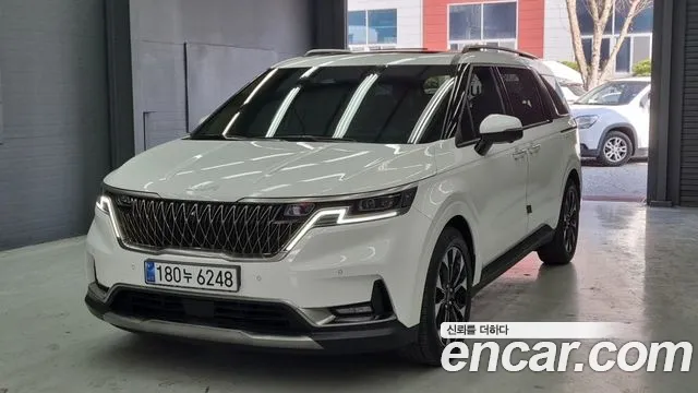 Kia Carnival — экстерьер