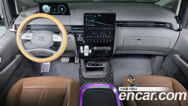 Hyundai Staria — интерьер