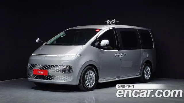 Hyundai Staria