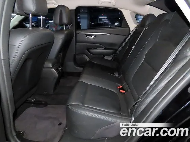 Renault Korea SM6 — интерьер