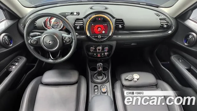 MINI Clubman — интерьер
