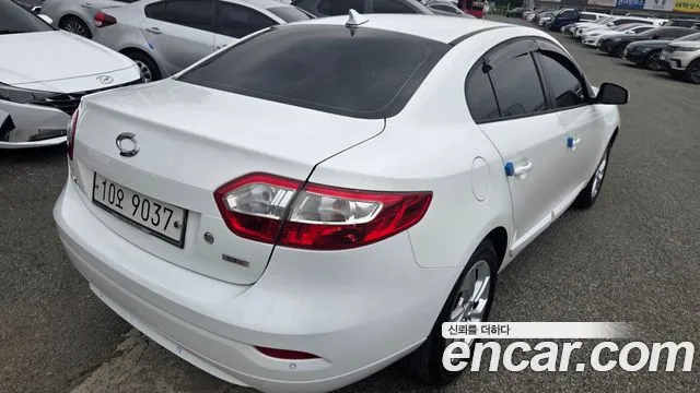 Renault Korea SM3 — интерьер
