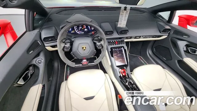 Lamborghini Huracan — интерьер
